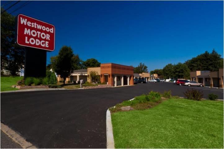 Westwood Motor Lodge Thorofare Extérieur photo